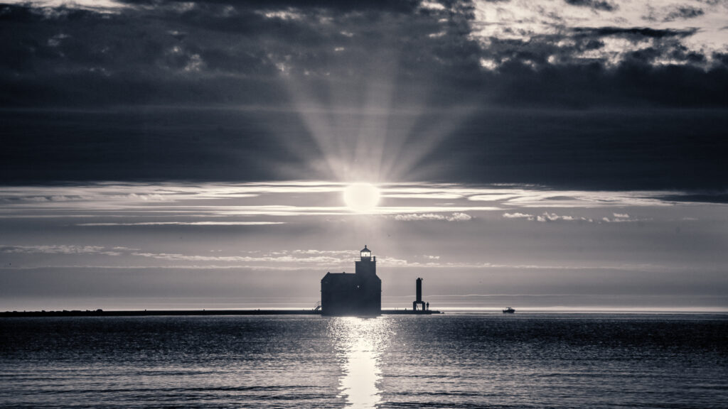 Lighthouse, Sunbeams, Sunrise, Monochrome, Kewaunee, Lake Michigan